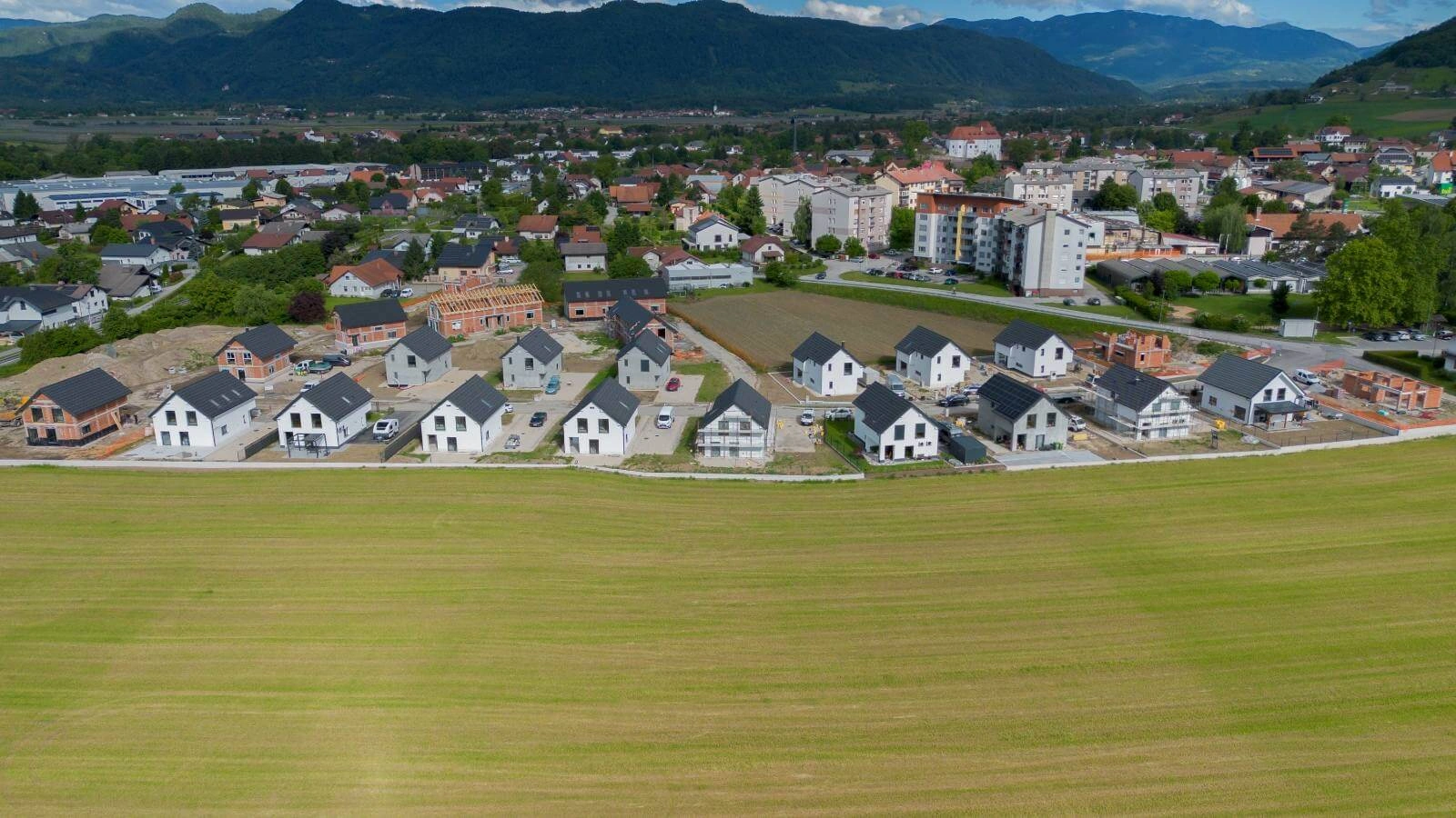 123 Invest Naselje Sončna Oaza Ptičja Perspektiva Primer Slike 1